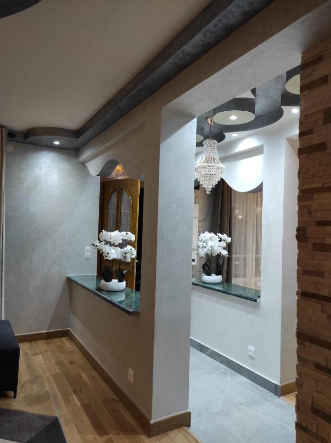 Maison Elegante Et Spacieuse エクアン エクステリア 写真